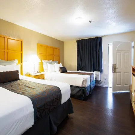 Travelodge By Wyndham Merced Yosemite Exterior photo