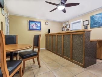 Travelodge By Wyndham Yosemite Hotel